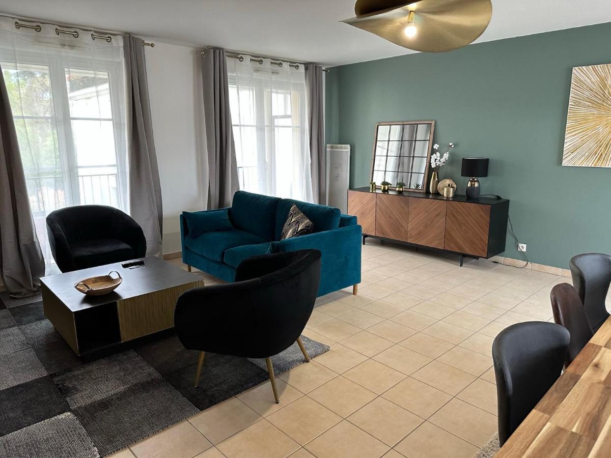 Ferienwohnung L'Escale Du Trianon Le Plessis-Robinson Exterior foto